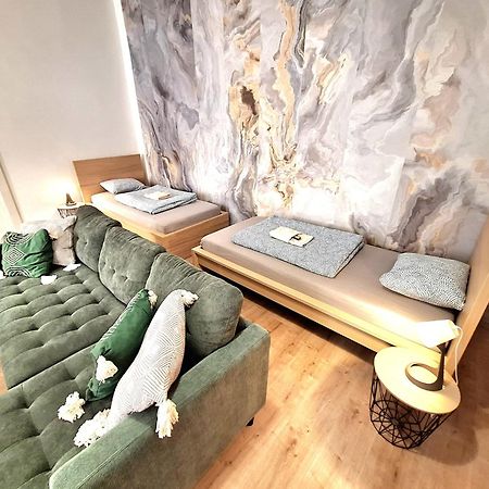 ברטיסלאבה Apartment Emma - Old Town מראה חיצוני תמונה