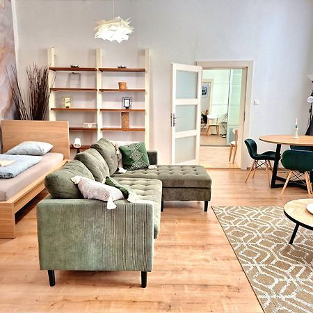 ברטיסלאבה Apartment Emma - Old Town מראה חיצוני תמונה